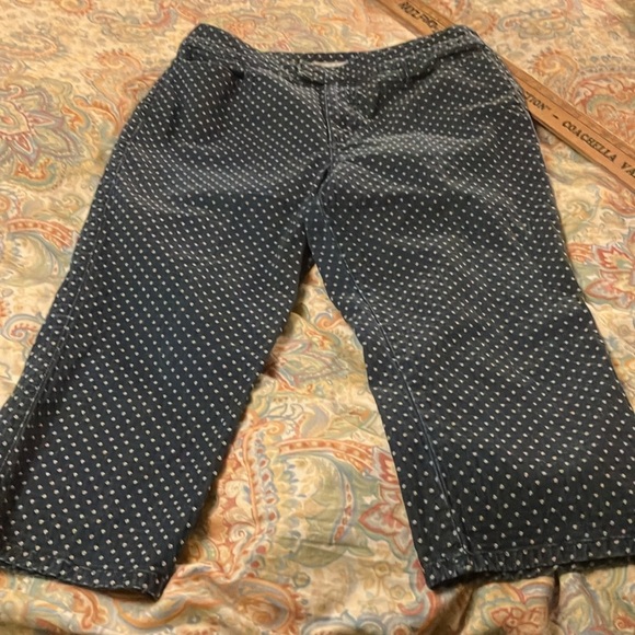 Chicos platinum DoddsO Capri polka dot capri size M/ Chicos 1 - Picture 2 of 11